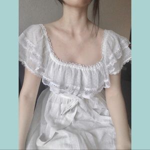 Authentic vintage Gunne Sax 70s off the shoulder floral lace sheer dress